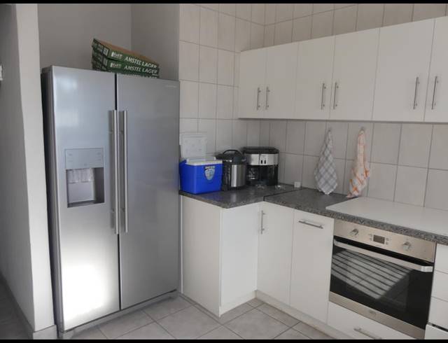 4 BEDROOM HOUSE FOR SALE IN GOLDEN MILE